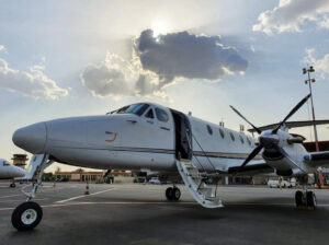 Beechcraft 1900C – 19 places pour des vols privés dédiés. Location d'avions avec Africa United Airlines.